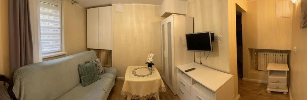 Maly Apartament Z Kuchnia I Lazienka Apartment Szczecin Exterior photo